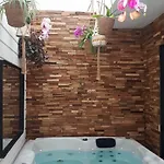 Bed & Breakfast A L'origine 4*
